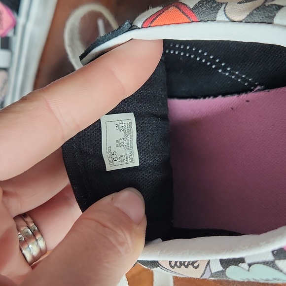 VANS | Junior size 6.5 Old Skool Candy Sneakers - Picture 5 of 5